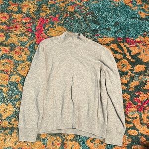 Light gray crop sweater with half turtle neck